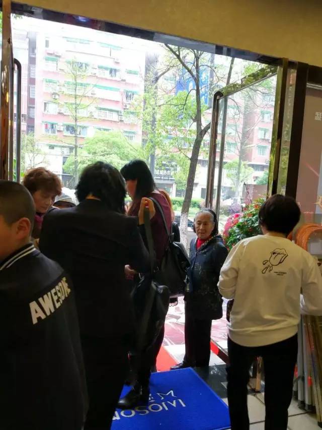 蓝炬星衢州店