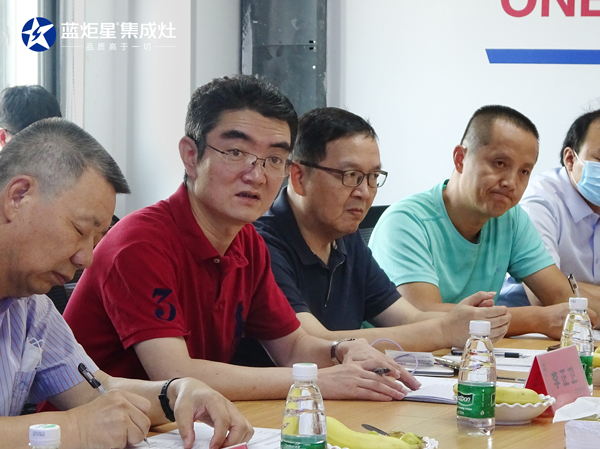 浙工大管理学院李书记对蓝炬星集成灶的肯定